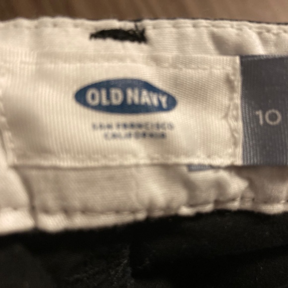 Old navy shorts - Picture 3 of 3